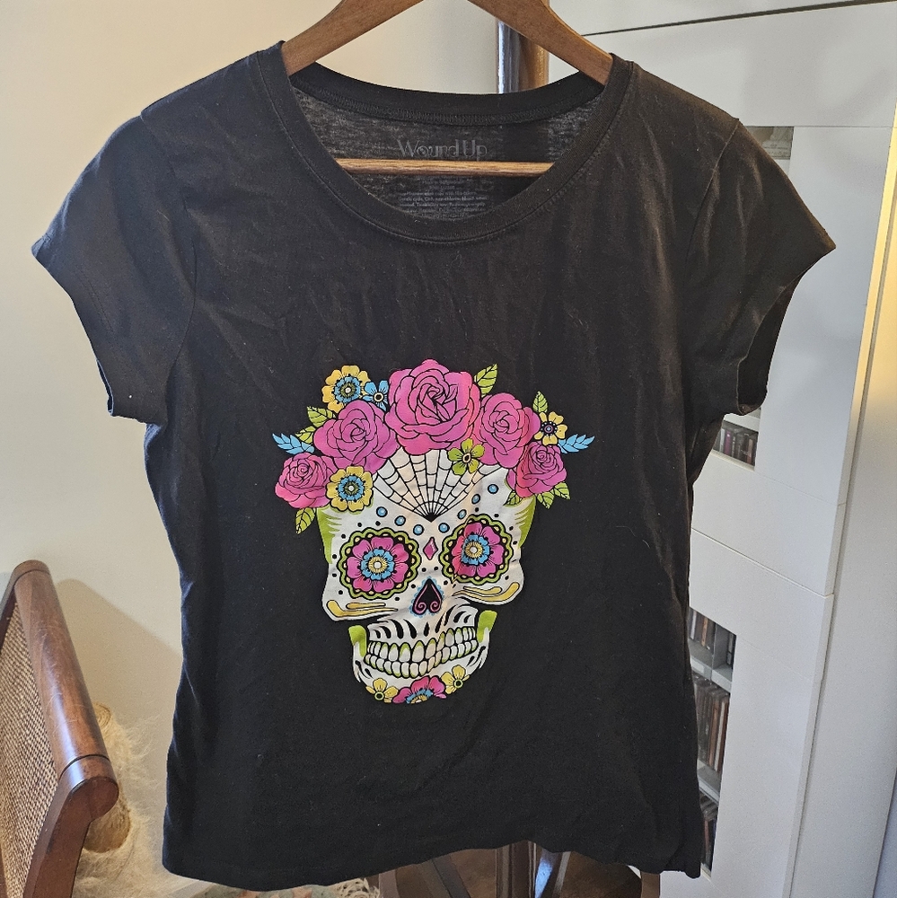 Wound up Sugar skull tee. Xl.